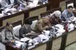 Raker Komisi XI dengan Gubernur Bank Indonesia