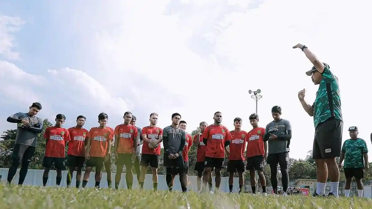 Persebaya Vs Persikabo - Aji Santoso: Tak Ada Pilihan Lain, Harus Menang!