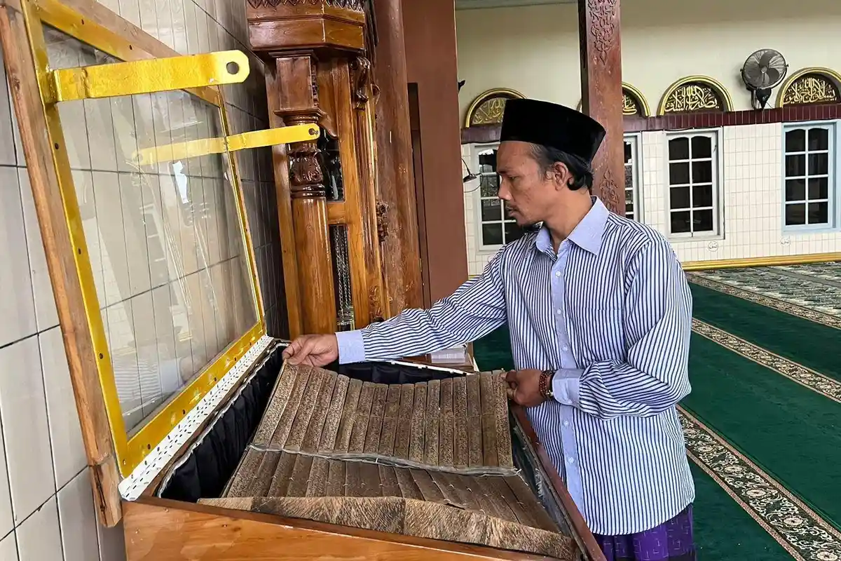 Kisah Unik Al-Qur'an Daun Kurma di Wonosobo, Disimpan di Masjid Asmalaqob Munfisi