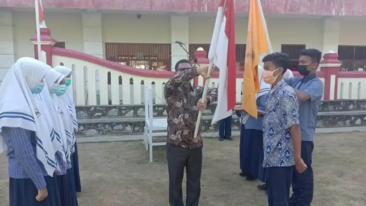 Pengurus Osis SMP Negeri 2 Tapaktuan Dilantik, Ini Harapan Kepala Sekolah