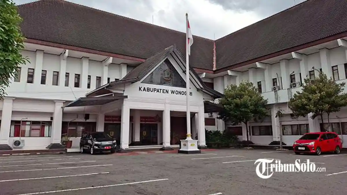 Kisah ASN Pemkab Wonogiri Sumringah Jalani WFH, Bisa Hemat Ongkos Gegara Rumah di Solo