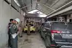 Satpol PP Kota Mojokerto Tertibkan Rumah Kos dan Apotek Diduga Tak Berizin