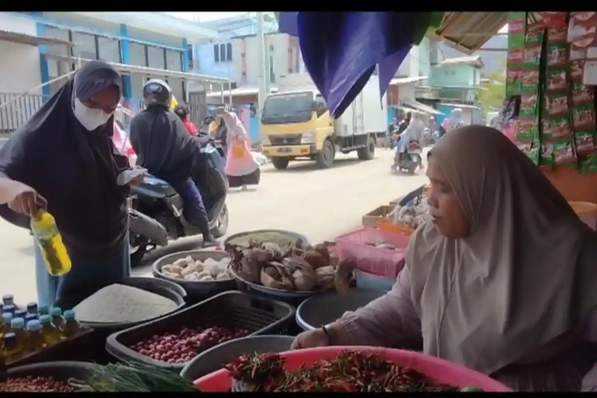 Selain Beras, Pedagang di Majene Juga Keluhkan Harga Minyak Jelang Ramadan 1445 H Naik
