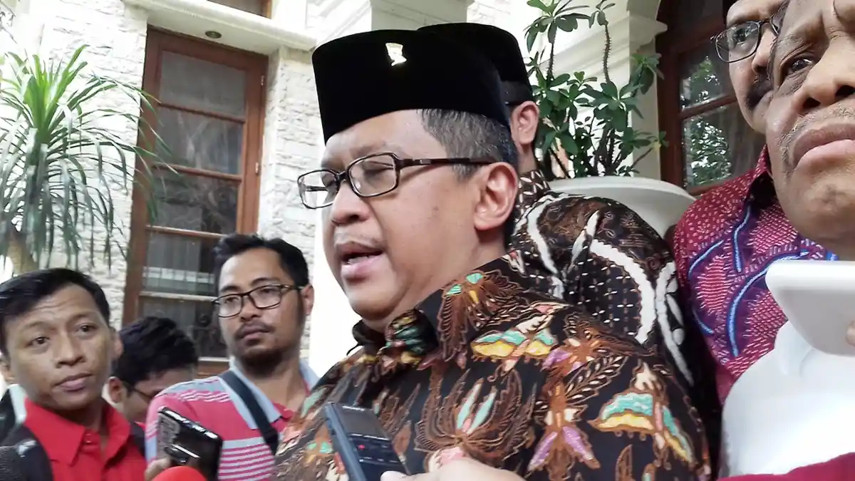 Hasto Ingatkan Sebagai Pemimpin Partai Arief Poyuono Harus Hati-hati dan Disiplin Dalam Bicara