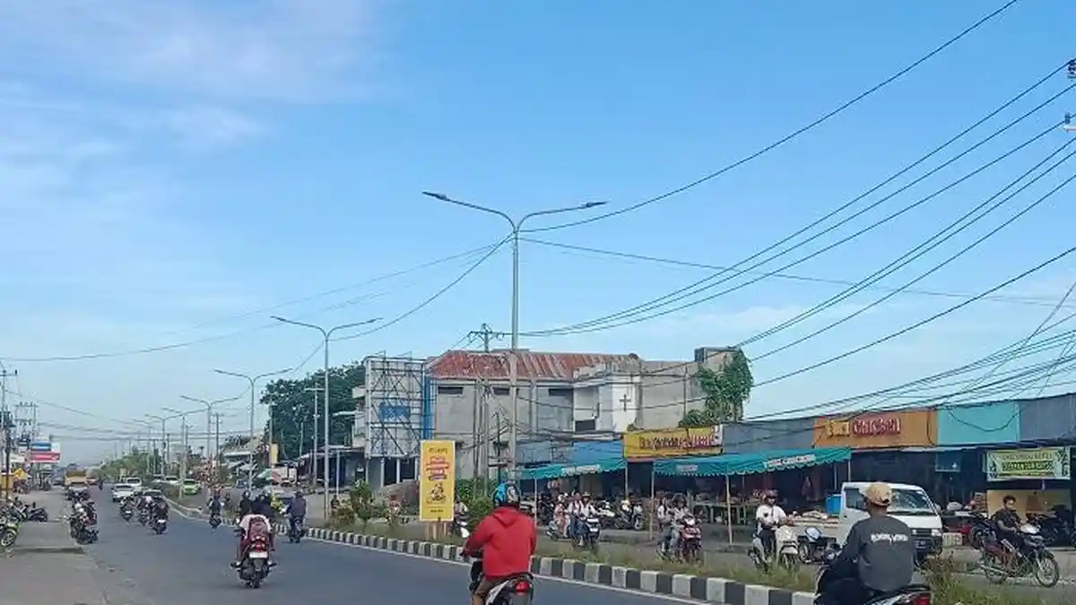 UPDATE Cuaca Mimika: Pagi Cerah Warnai Kepadatan Lalu Lintas Timika, 18 Distrik Diprediksi Berawan