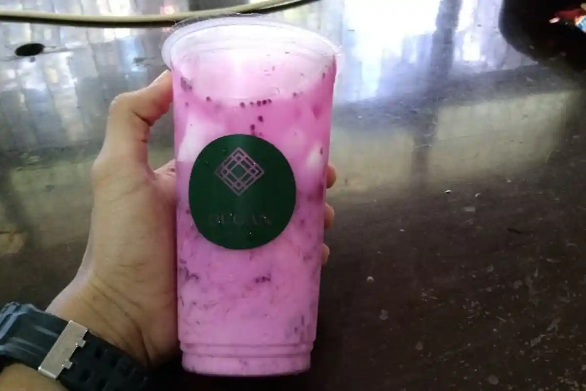 Kuliner Lampung, Dugan Kristal Minuman Dingin dengan Campuran Jeli dan Buah Segar