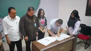 MoU-antara-RSIA-Pemerintah-Aceh-RSUD-Meuraxa-dan-Rumah-Sakit-Mata-Cicendo-Bandung.jpg