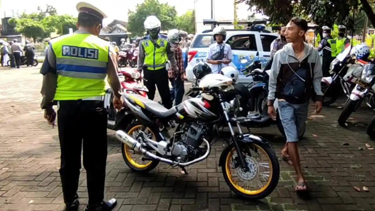Baru Dua Hari Gelar Operasi Patuh Semeru 2022, Polres Madiun Jaring 450 Pelanggaran Lalu Lintas
