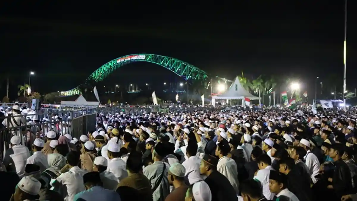 Ribuan Jamaah Hadiri Kukar Bershalawat, Bupati Harap Kukar Terus Tentram dan Damai