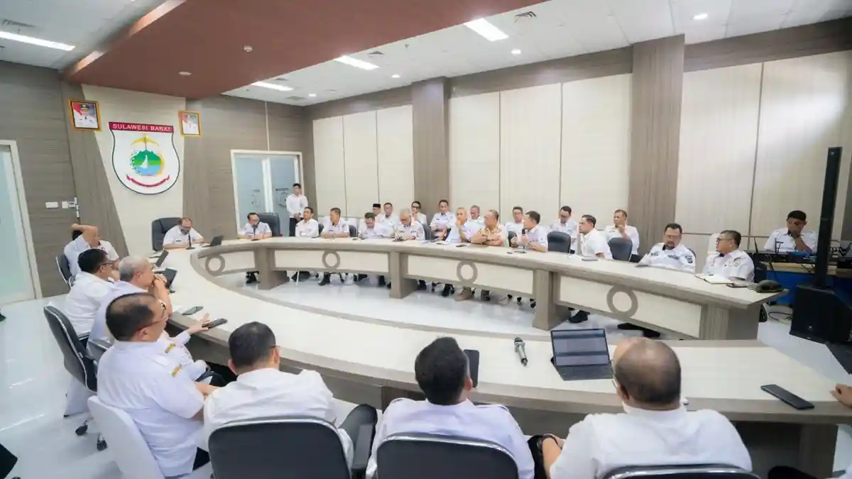 Gubernur Sulbar SDK Kumpulkan Semua Kepala Dinas Bahas PAD Hingga PPPK