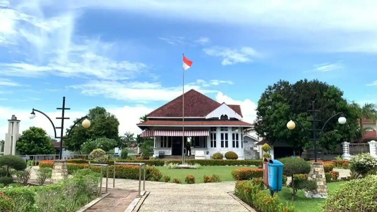 Rumah Pengasingan Bung Karno di Bengkulu dan Mitos Sumur Awet Muda