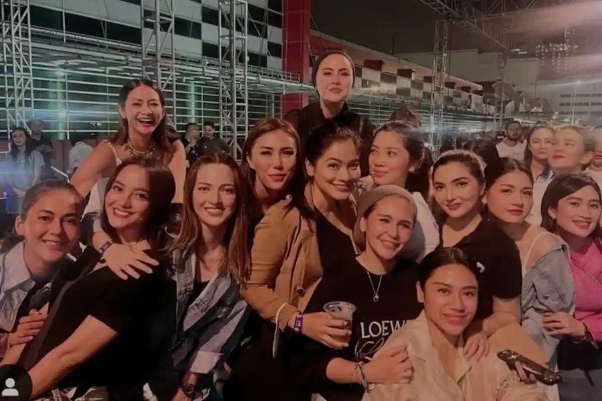Nia Ramadhani hingga Ashanty, Deretan Artis Larut Dalam Nostalgia di Konser Sheila On 7