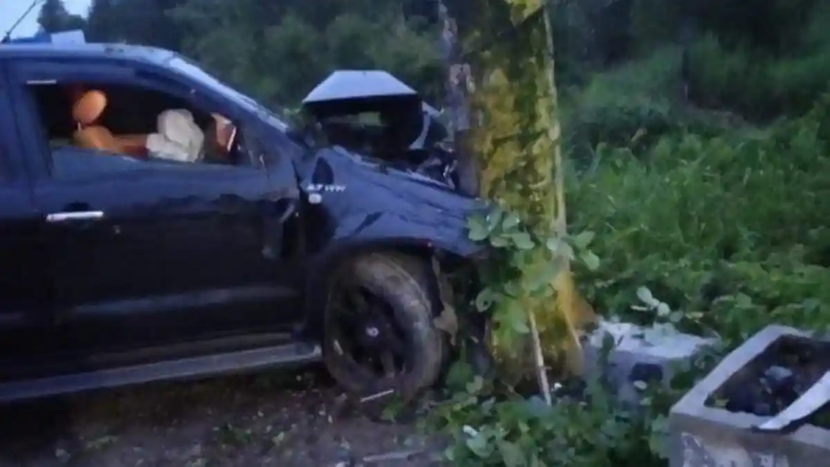 Fortuner Ringsek Kecelakaan Cium Pohon Banjar, Kapolres: Sopir Ngantuk Oleng