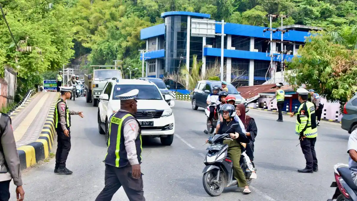 Operasi Patuh Cartenz Incar Pengendara Mabuk dan Ponsel