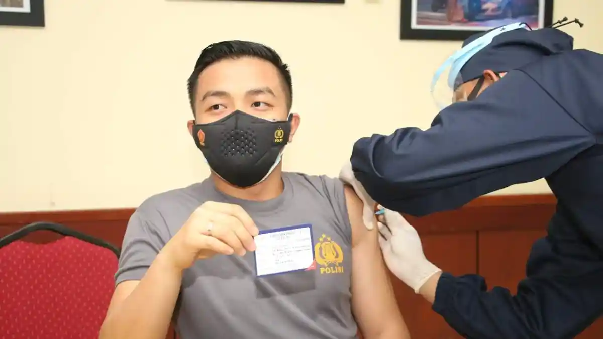 300 Personel Polresta Barelang Batam Divaksinasi Covid-19