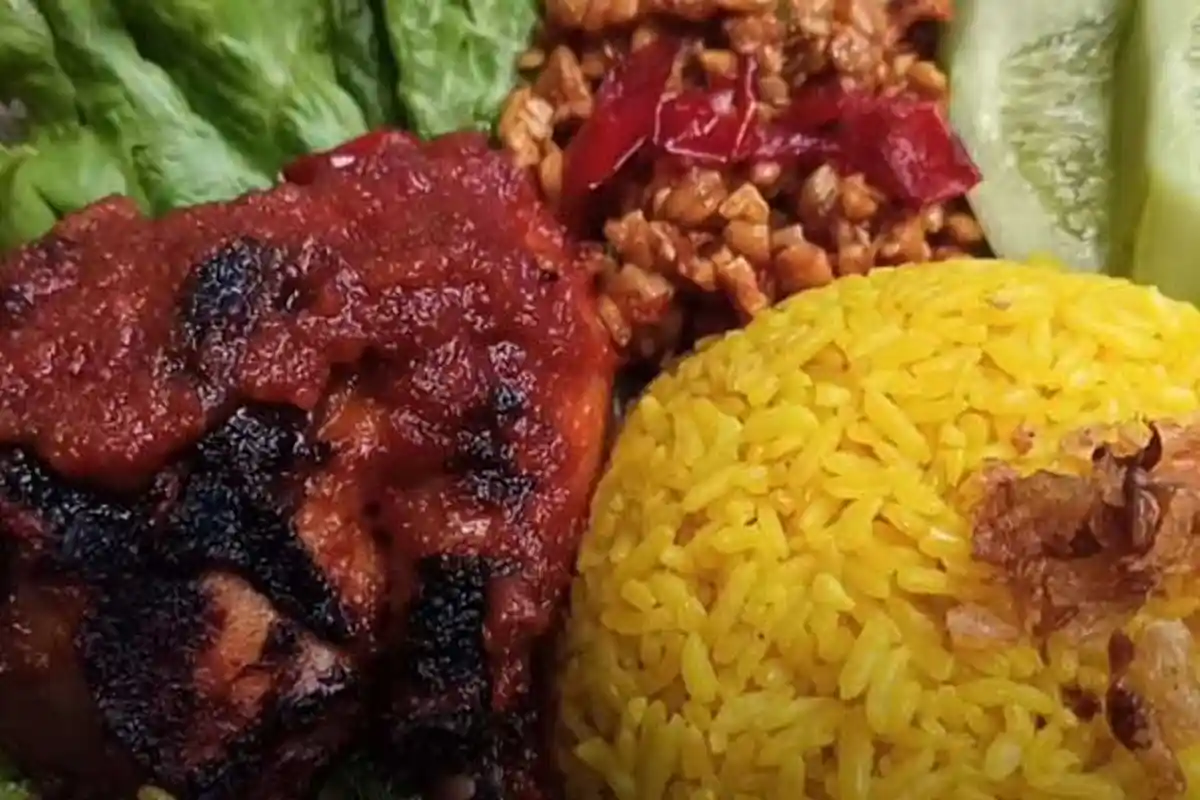 Makan Apa Hari Ini: Resep Nasi Kuning