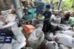 Produksi Paving Block Berbahan Sampah Plastik