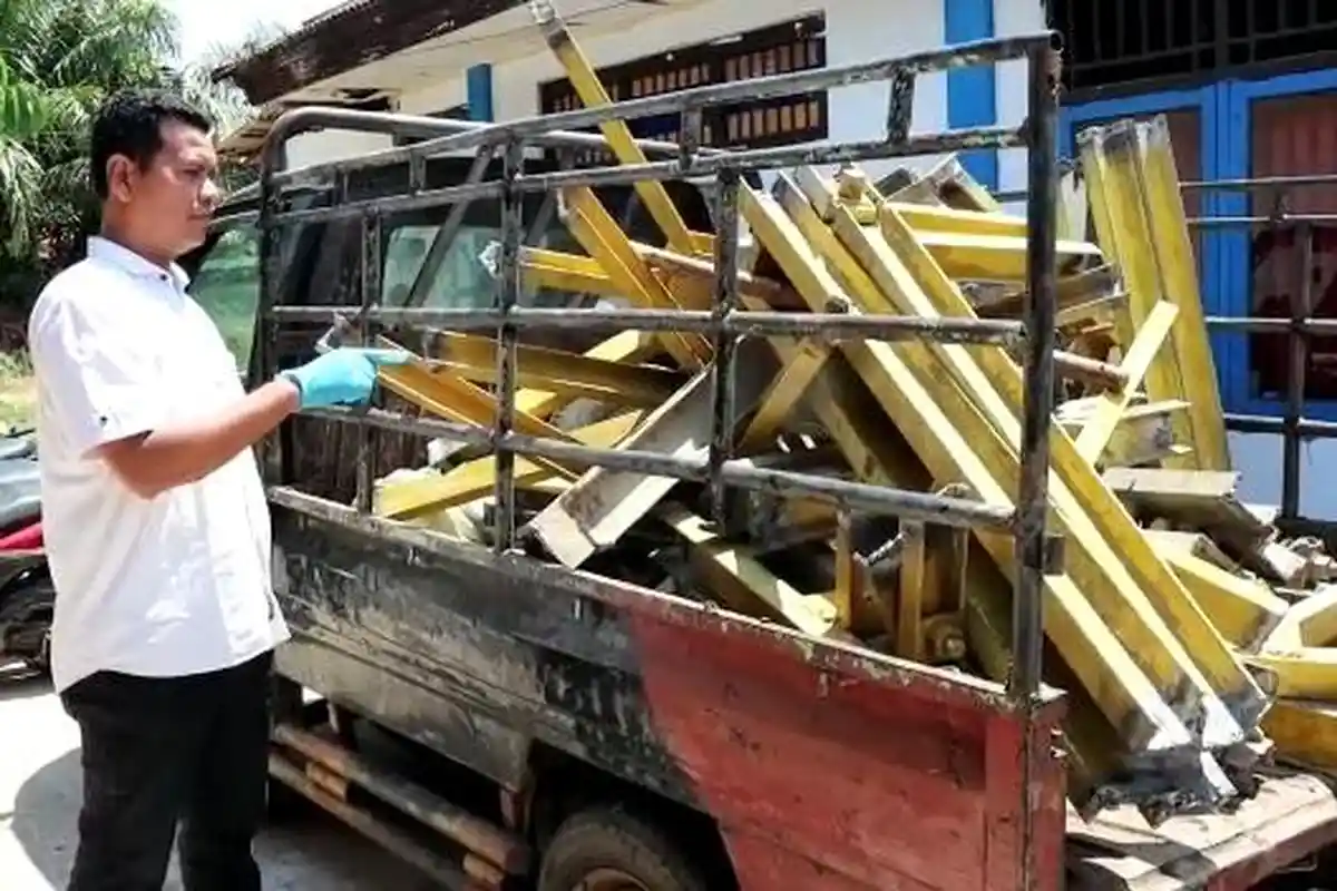 Komplotan Pencuri Besi Jembatan yang Diringkus Polres Bengkulu Tengah Terancam 7 Tahun Penjara