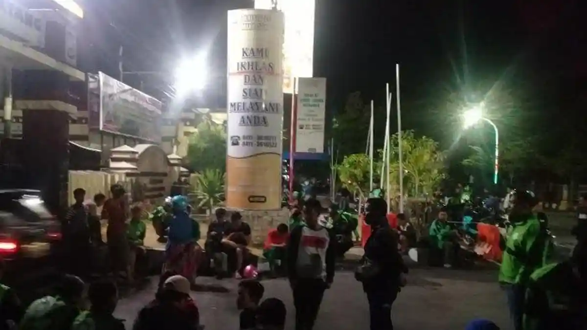 Driver Ojol Kepung Mapolrestabes Makassar Setelah Rekannya Dikeroyok Petugas Berseragam Dishub
