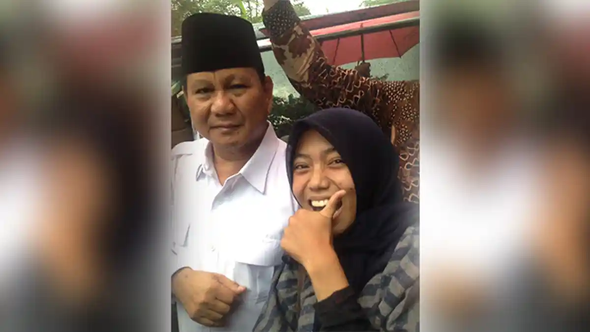 Setelah Teriak ''Pak Prabowo Foto Bareng Dong'', Gadis Ini Mengaku Dapat Hadiah Terindah
