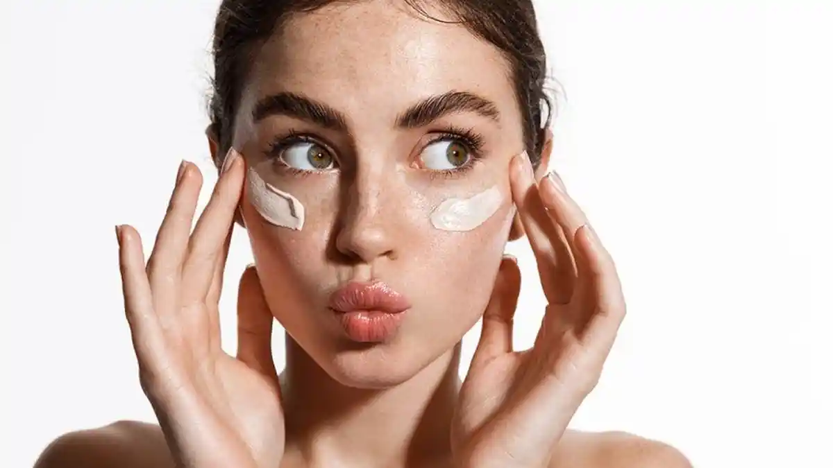 Kenali Manfaat Kandungan Vitamin C Pada Produk Sunscreen