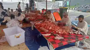 Pembagian-daging-kurban-dari-Unit-Organisasi-Bersifat-Khusus.jpg