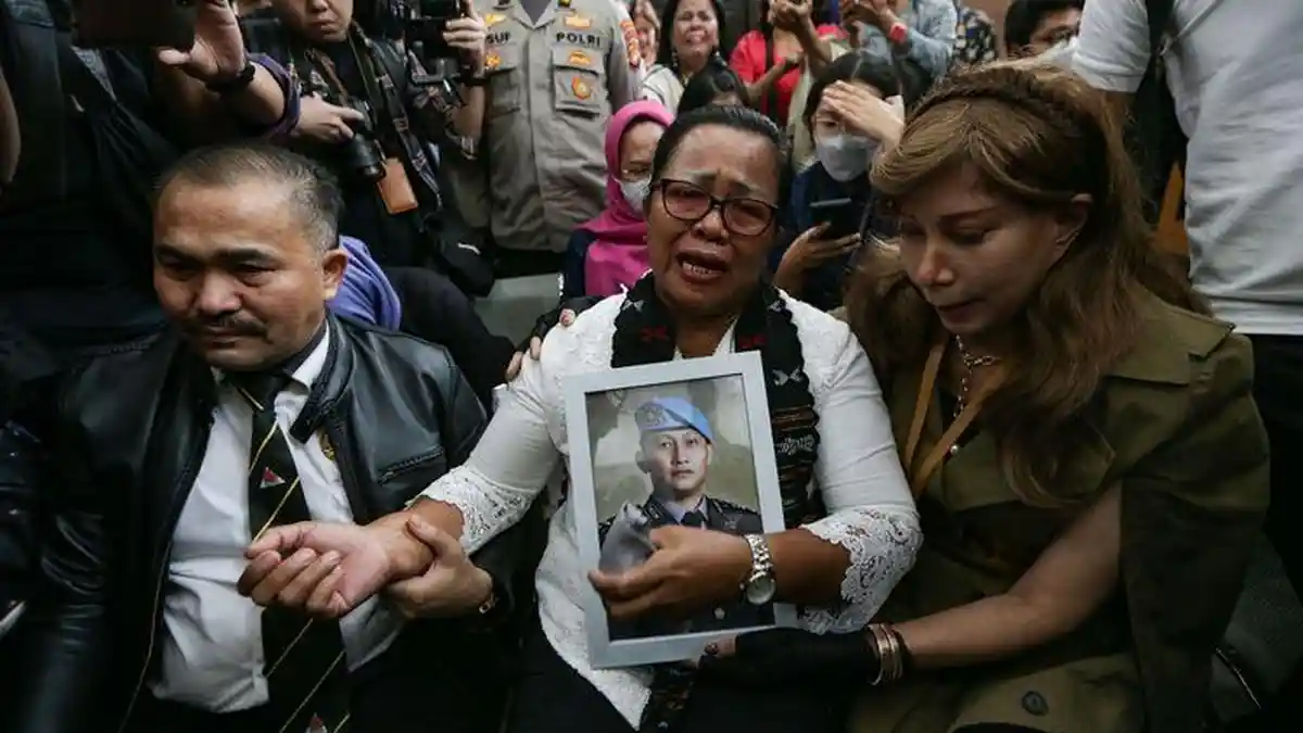 Kabar Orangtua Brigadir J setelah Bharada E Bebas, Tuntut Rp 7,5 Miliar ke Ferdy Sambo: Dana Pensiun