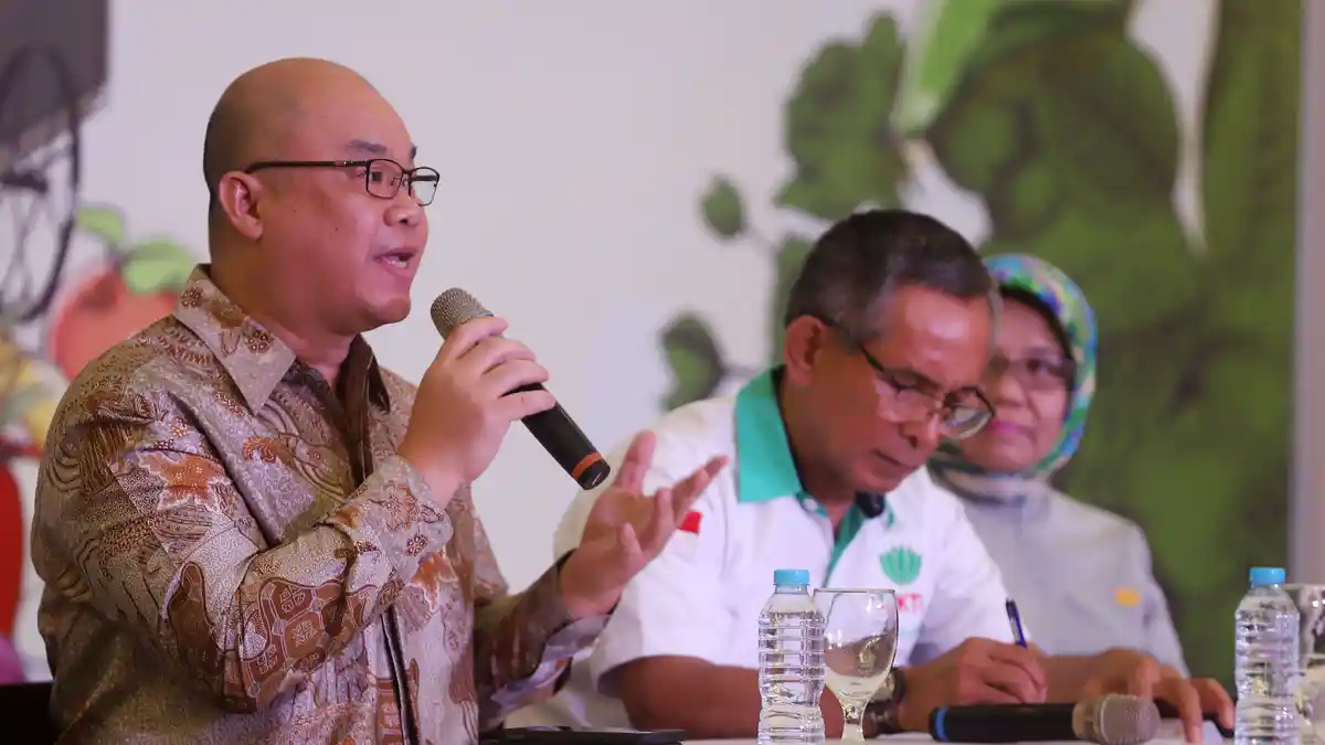 Pusat Perbelanjaan Tolak Masuk Ribuan Orang Positif Covid-19 