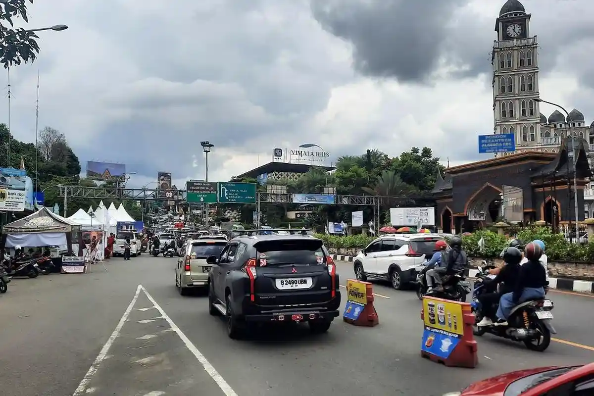Pelancong ke Puncak Meningkat di H+3 Lebaran, Polisi Terapkan One Way dari Arah Jakarta Pagi Ini