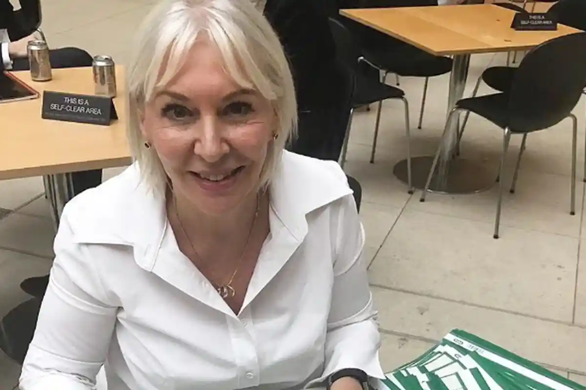Positif Tertular Virus Corona, Menteri Kesehatan Inggris Nadine Dorries Isolasi Dirinya Sendiri