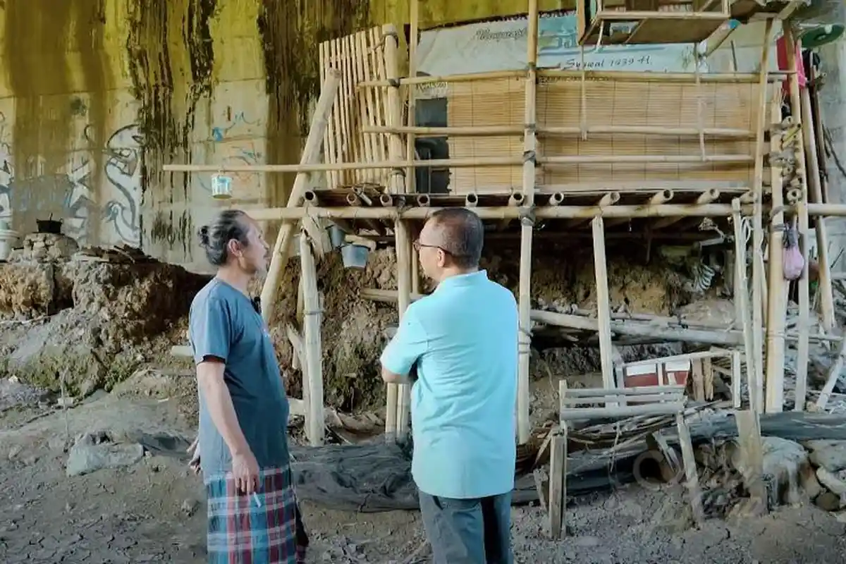 Tetangga Ungkap Harta Dokter Lulusan UI yang Hidup Melarat dan Tinggal di Kolong Jembatan