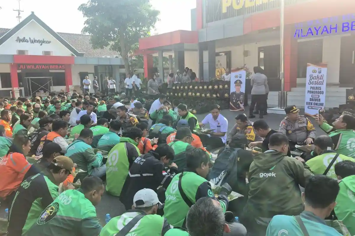 Driver Ojol Sarapan Bersama dengan Forkopimda Ponorogo, Kapolres : Cerminan Tak Ada Sekat
