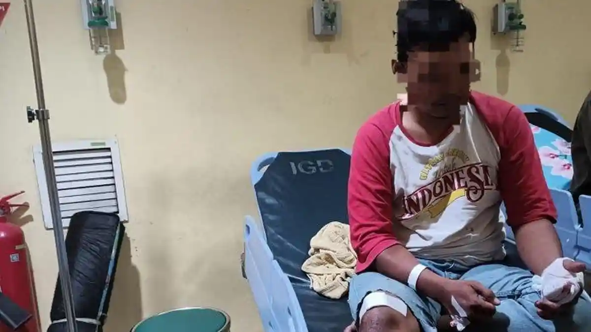 Aksi Heroik Nurman Lindungi Istri yang Tertimpa Baliho Caleg Ambruk, Rela Luka-luka