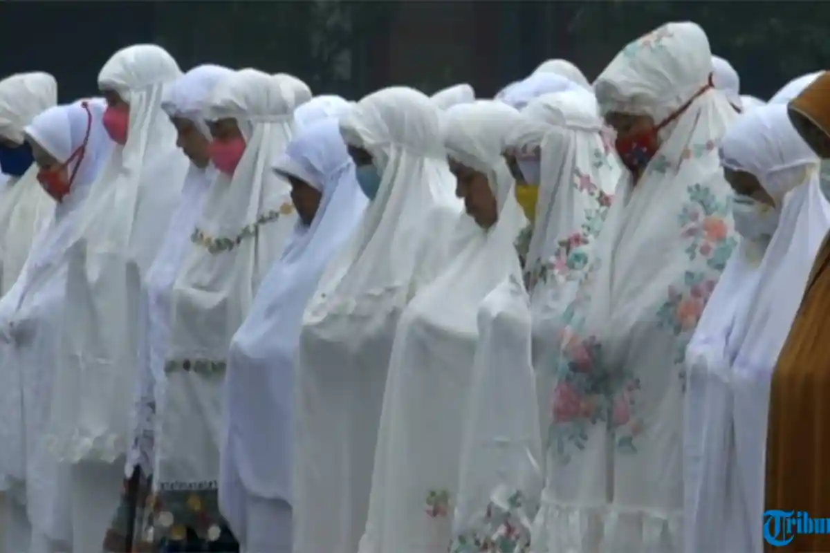 Niat dan Tata Cara Salat Tahajud Serta Penjelasan UAS dan Ustadz Adi Hidayat Tentang Tahajjud