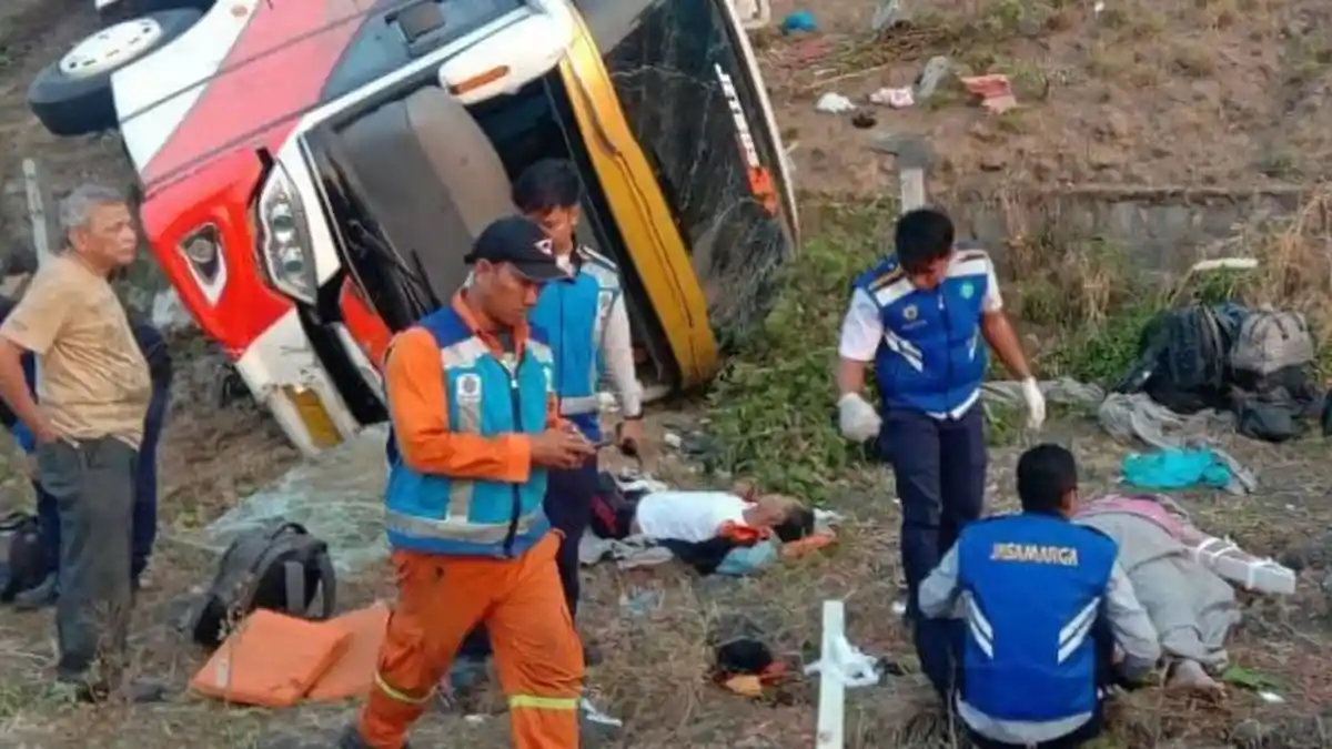 FAKTA-FAKTA Sopir Bus Kramat Djati Terperosok Jadi Tersangka, Polisi Kuak 3 Temuan Hasil Lidik Laka