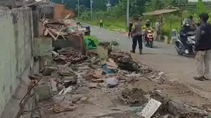 Soto-Es-Teh-dan-Kondom-Rahasia-Bangunan-Liar-di-Klaten-Terkuak.jpg