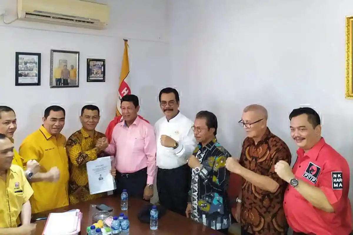 PILKADA KEPRI - Batal Berpasangan dengan Soerya Respationo, Isdianto Tolak Maju Lewat PDIP
