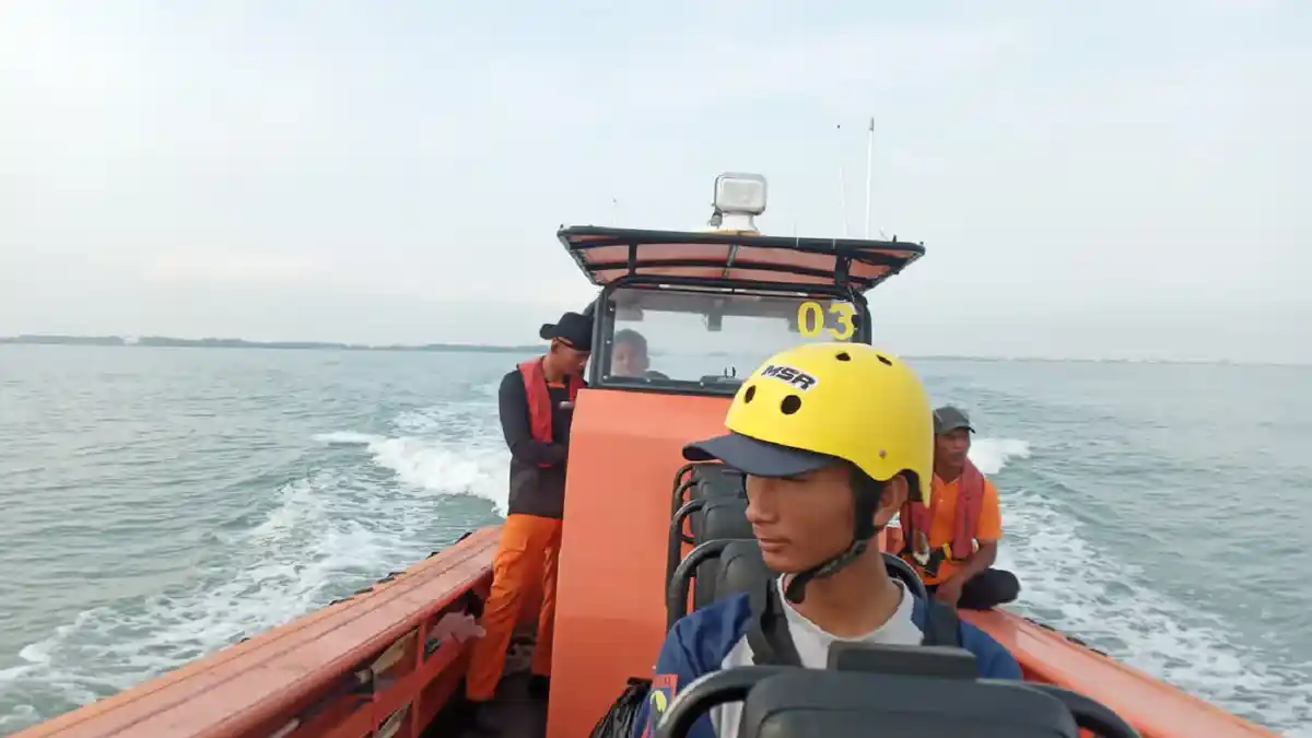 Pencarian ABK yang Hilang di Laut Jawa Diperluas, 8 ABK Belum Ditemukan