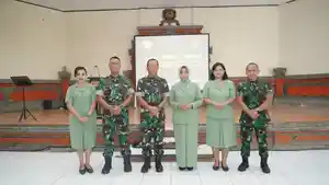 Letkol-Inf-Eka-Wira-Darmawan-dan-Letkol-Inf-Teguh-Dwi-Raharja-saat-menjalani-Sertijab.jpg