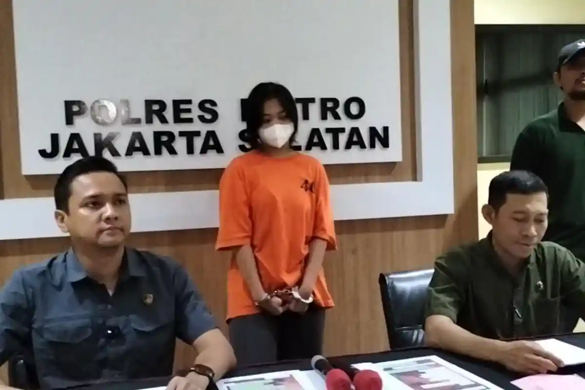 Selain Tiket Konser Coldplay, Mahasiswi di Jaksel Juga Terlibat Penipuan Paket Umroh