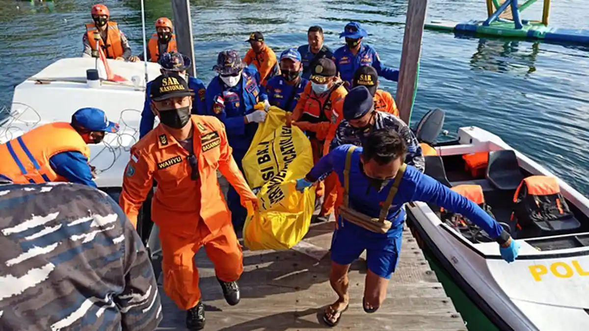 UPDATE: Satu Korban KMP Yunicee Ditemukan di Perairan Teluk Sembulungan Banyuwangi
