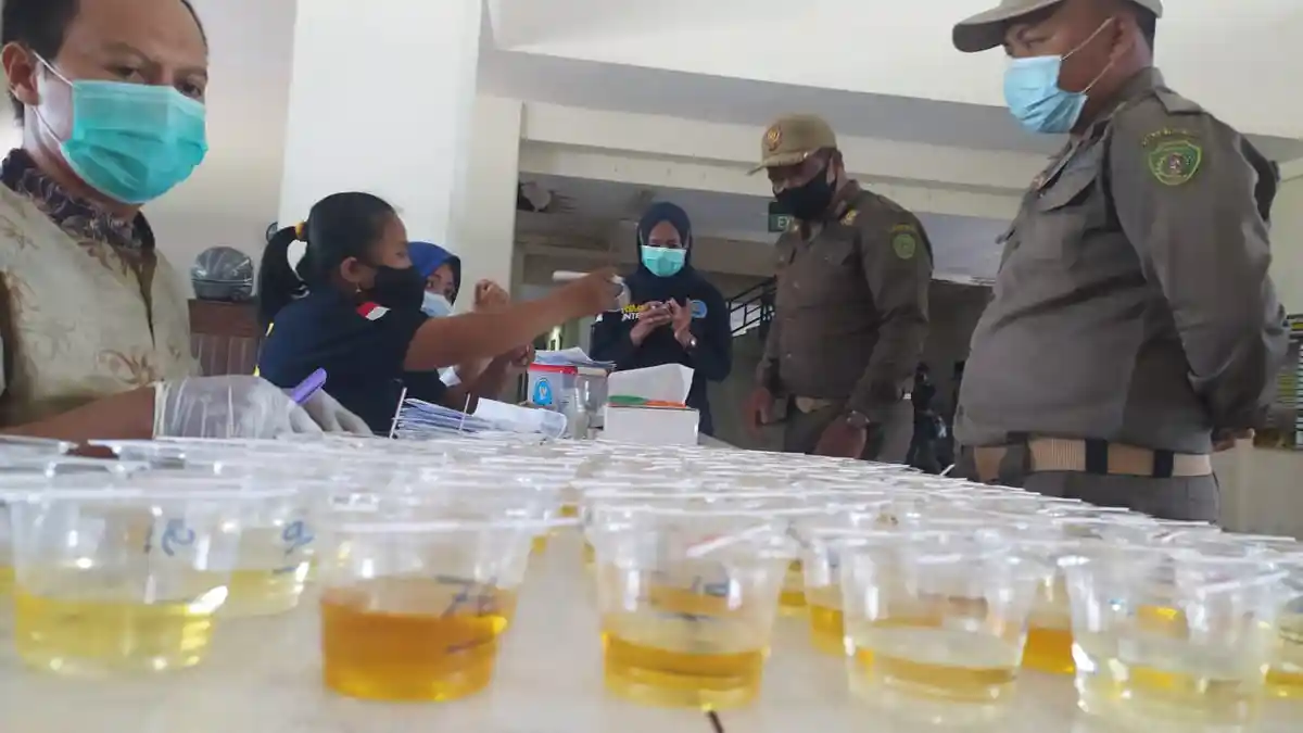 BNK PPU Gelar Tes Urin Kepada 177 THL Satpol PP Sebagai Syarat Perpanjangan Kontrak