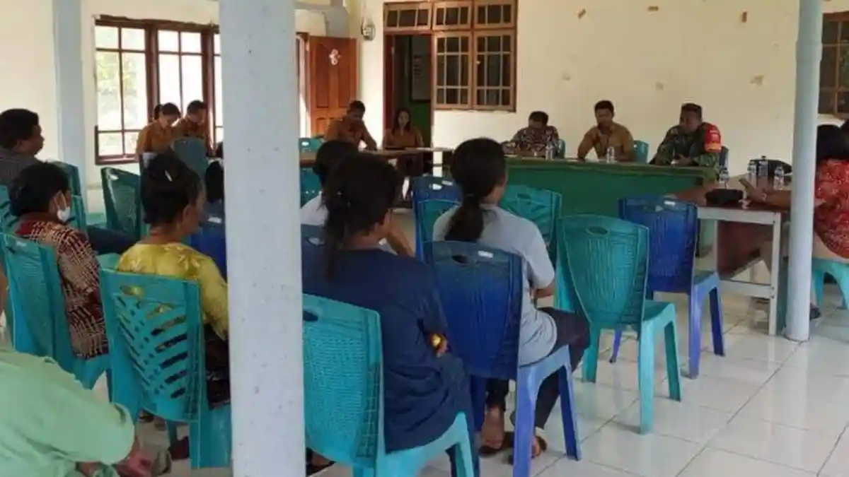 Dukung Pemerintah, Babinsa Koting B Hadiri Rapat Koordinasi Sinergitas Desa