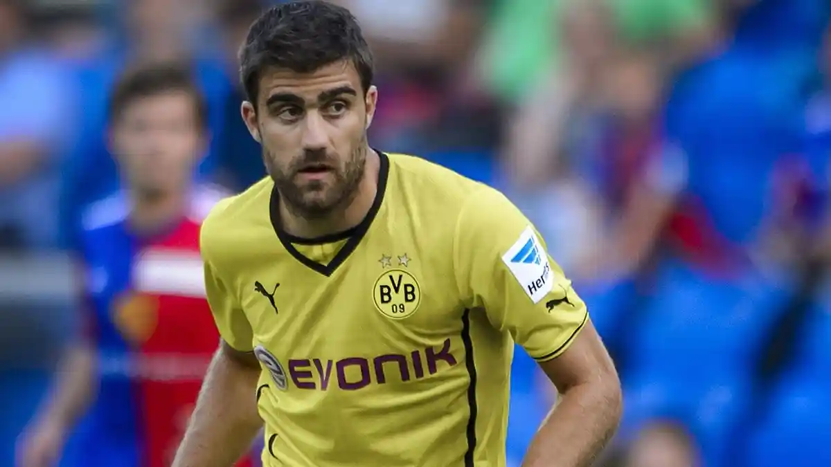 Arsenal Gaet Sokratis Papastathopoulos Bek Asal Borusia Dortmund