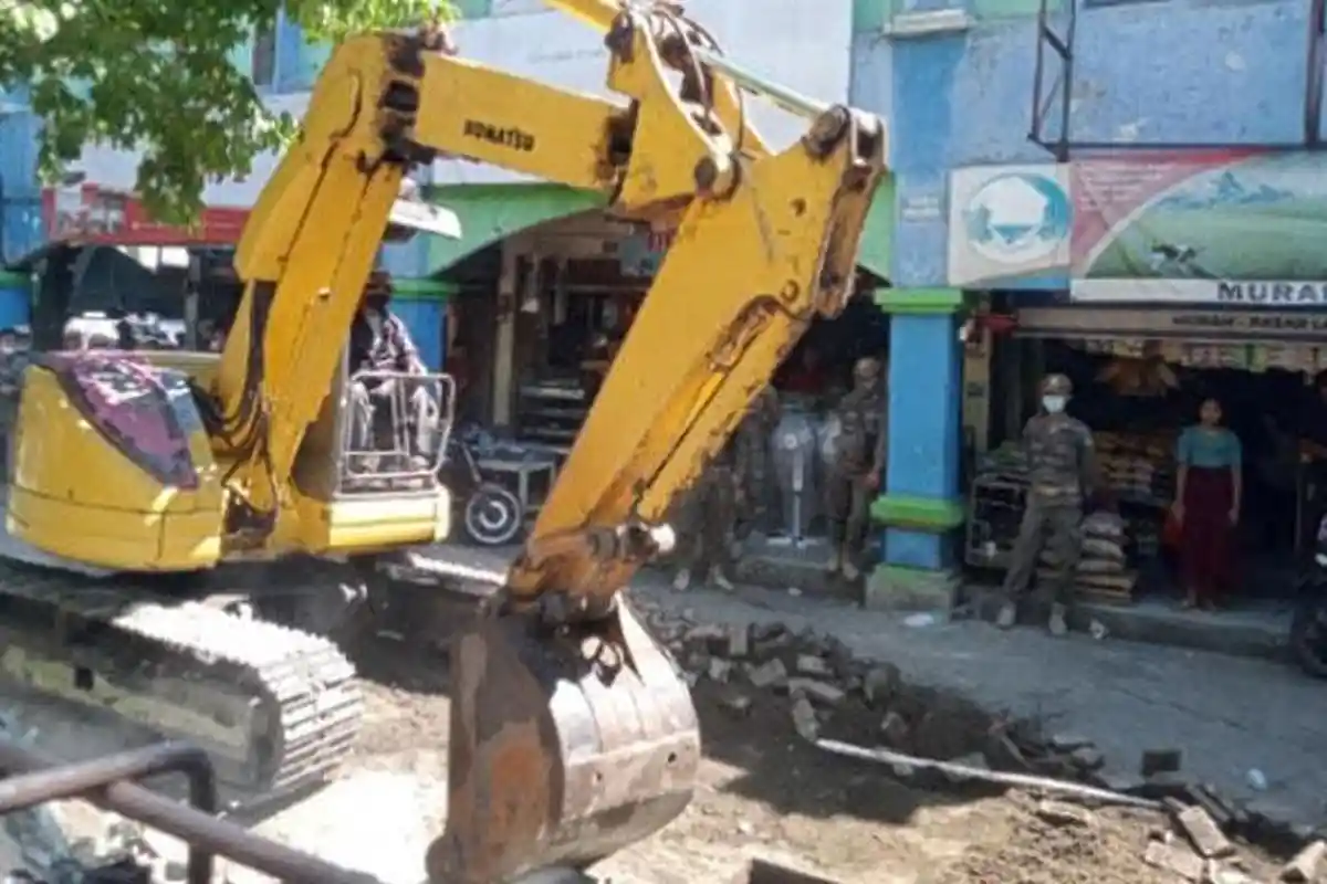 Pasca Penertiban, Sisi Timur Pasar Larangan Sidoarjo Langsung Digarap, Mulai Saluran hingga Taman