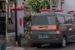 Mobil Mewah Kades Hoho Alkaf Dilempar Molotov, Pelaku Terekam Kabur Pakai Sepeda Listrik