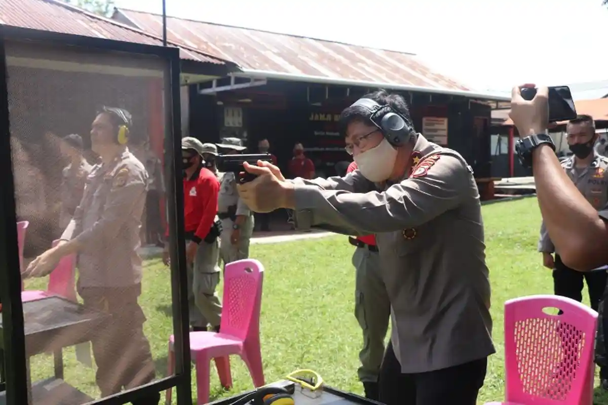 Sambut Hari Bhayangkara ke-74, Polda Sulut Gelar Lomba Menembak di Mako Brimob
