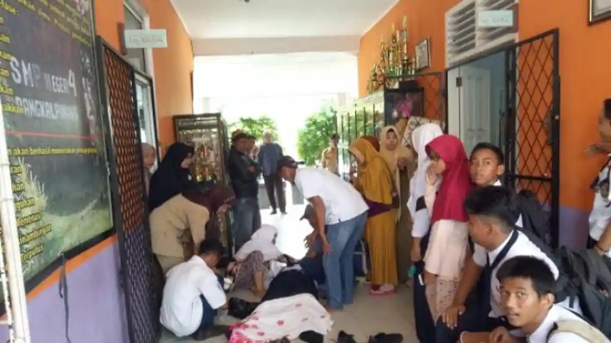 Kegaduhan Terjadi Saat Belasan Siswa SMP Kerasukan