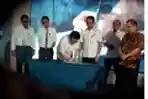 Pande Putu Kenalkan Seragam Baru Karyawan Perum PPD