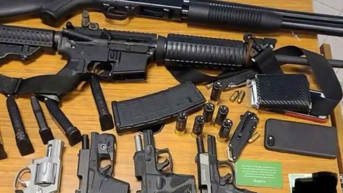 Pemuda Ini Bawa 6 Senjata Api Berisi Peluru, Disergap Polisi AS di Kamar Mandi Supermarket